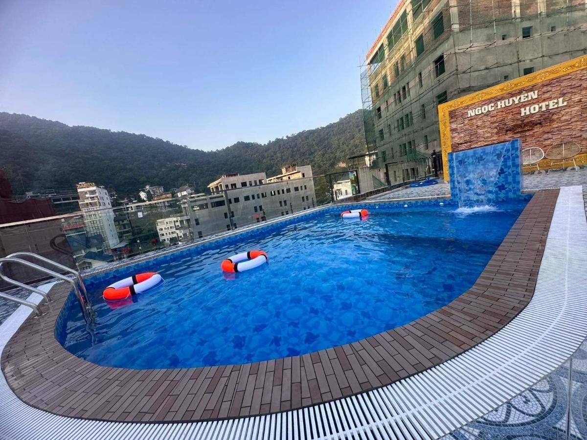 Ngoc Huyen Hotel Tam Ðảo Exterior foto